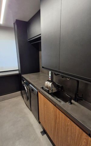 Apartamento à venda com 85m², 1 quarto e 2 vagas Apartamento à venda com 85m², 1 quarto e 2 vagasÁrea de serviço