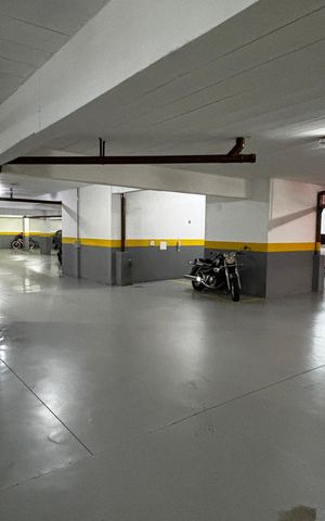 Apartamento à venda com 91m², 3 quartos e 2 vagas Apartamento à venda com 91m², 3 quartos e 2 vagasGaragem