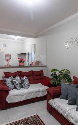 Casa à venda com 90m², 2 quartos e 1 vaga Casa à venda com 90m², 2 quartos e 1 vagaSala