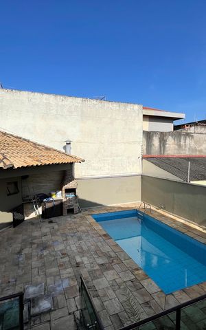 Casa para alugar com 351m², 4 quartos e 4 vagas Casa para alugar com 351m², 4 quartos e 4 vagasVista da Varanda