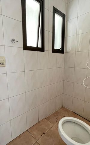 Casa para alugar com 351m², 4 quartos e 4 vagas Casa para alugar com 351m², 4 quartos e 4 vagasLavabo 2