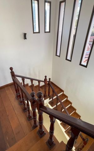 Casa para alugar com 351m², 4 quartos e 4 vagas Casa para alugar com 351m², 4 quartos e 4 vagasHall Quartos