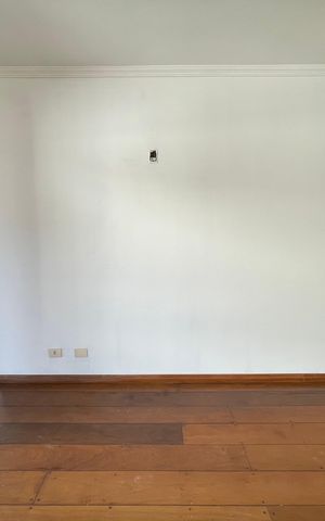 Casa para alugar com 351m², 4 quartos e 4 vagas Casa para alugar com 351m², 4 quartos e 4 vagasQuarto 1