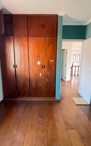 Casa para alugar com 351m², 4 quartos e 4 vagas Casa para alugar com 351m², 4 quartos e 4 vagasQuarto 2