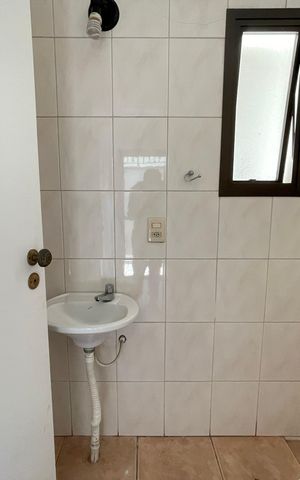 Casa para alugar com 351m², 4 quartos e 4 vagas Casa para alugar com 351m², 4 quartos e 4 vagasLavabo 2