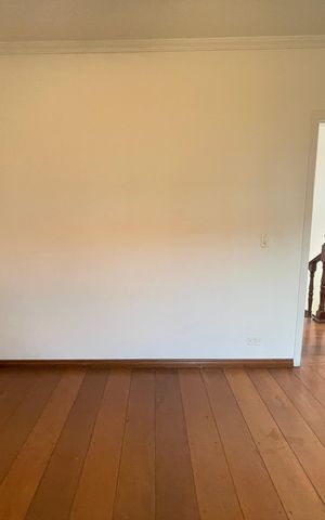Casa para alugar com 351m², 4 quartos e 4 vagas Casa para alugar com 351m², 4 quartos e 4 vagasQuarto 4