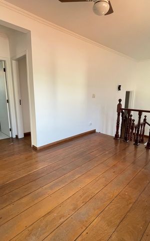 Casa para alugar com 351m², 4 quartos e 4 vagas Casa para alugar com 351m², 4 quartos e 4 vagasHall Quartos