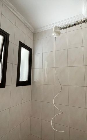 Casa para alugar com 351m², 4 quartos e 4 vagas Casa para alugar com 351m², 4 quartos e 4 vagasLavabo 2