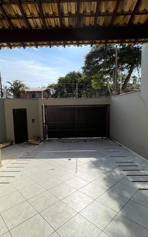 Casa para alugar com 351m², 4 quartos e 4 vagas Casa para alugar com 351m², 4 quartos e 4 vagasGaragem