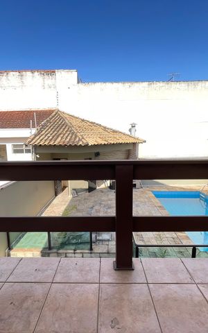 Casa para alugar com 351m², 4 quartos e 4 vagas Casa para alugar com 351m², 4 quartos e 4 vagasVaranda