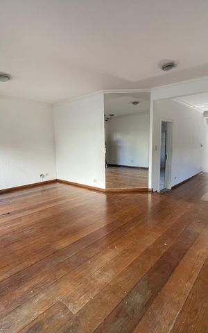 Casa para alugar com 351m², 4 quartos e 4 vagas Casa para alugar com 351m², 4 quartos e 4 vagasSala