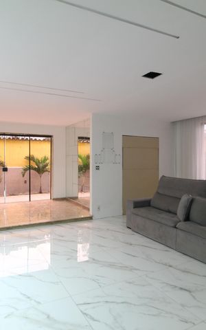 Casa para alugar com 340m², 4 quartos e 2 vagasSala