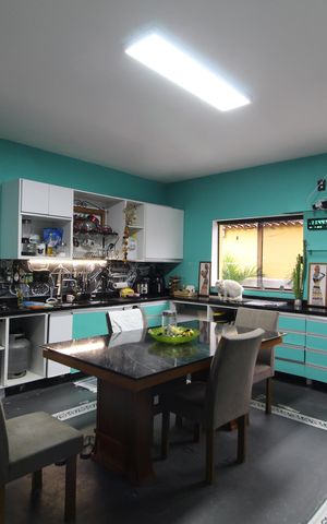 Casa para alugar com 340m², 4 quartos e 2 vagasCozinha