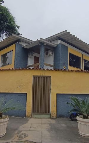 Casa para alugar com 340m², 4 quartos e 2 vagas Casa para alugar com 340m², 4 quartos e 2 vagasFachada