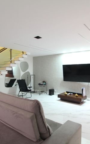 Casa para alugar com 340m², 4 quartos e 2 vagasSala