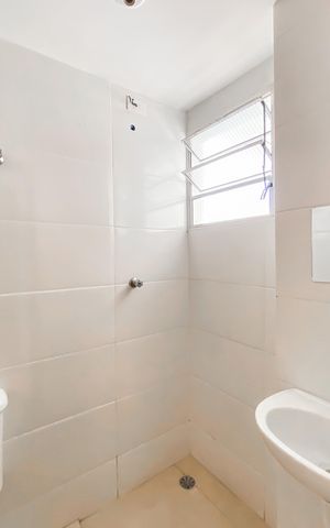 Apartamento à venda com 43m², 2 quartos e sem vaga Apartamento à venda com 43m², 2 quartos e sem vagaBanheiro