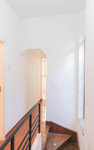 Casa à venda com 198m², 4 quartos e 1 vagaHall segundo andar