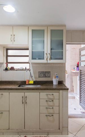 Casa à venda com 198m², 4 quartos e 1 vagaCozinha