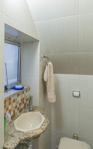Casa à venda com 198m², 4 quartos e 1 vagaLavabo