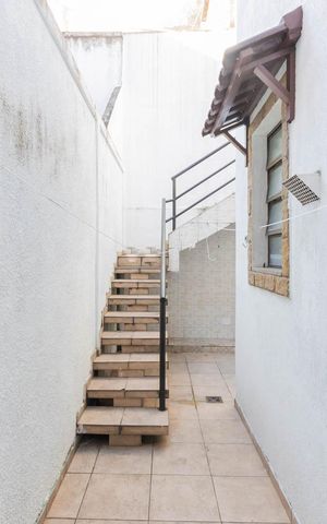 Casa à venda com 198m², 4 quartos e 1 vagaÁrea de Serviço