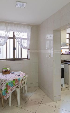 Casa à venda com 198m², 4 quartos e 1 vagaCozinha
