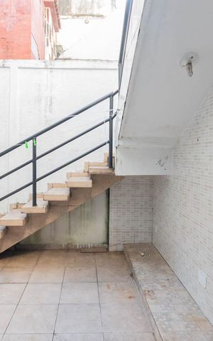 Casa à venda com 198m², 4 quartos e 1 vagaÁrea de Serviço