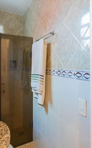 Casa à venda com 198m², 4 quartos e 1 vagaBanheiro Suíte