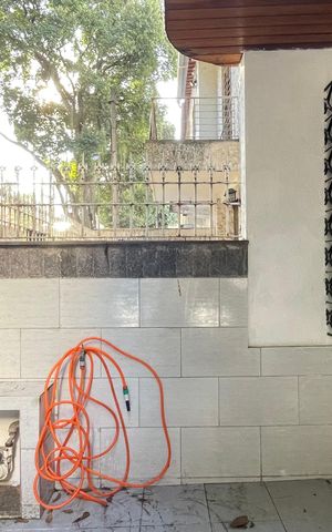 Casa à venda com 198m², 4 quartos e 1 vaga