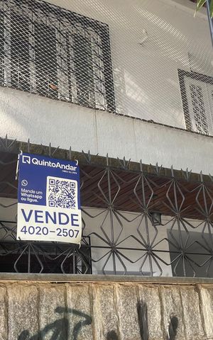 Casa à venda com 198m², 4 quartos e 1 vaga Casa à venda com 198m², 4 quartos e 1 vagaPlaquinha