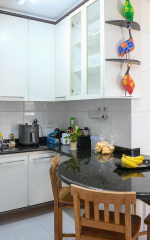 Apartamento para alugar com 97m², 3 quartos e 3 vagas Apartamento para alugar com 97m², 3 quartos e 3 vagasCozinha