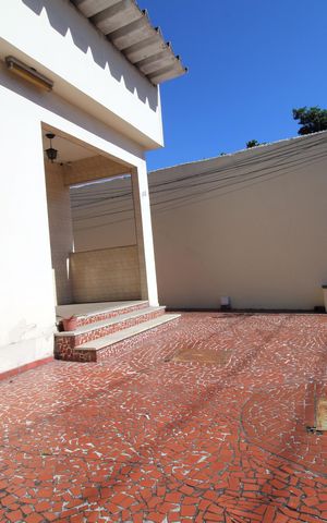 Casa para alugar com 392m², 6 quartos e 3 vagasQuintal frente