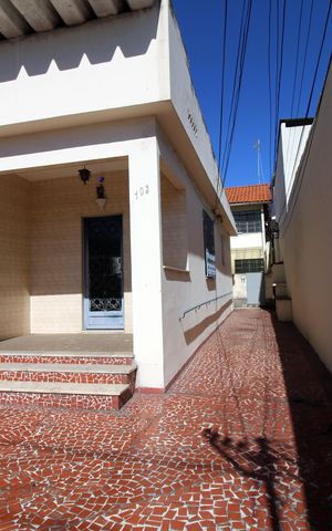 Casa para alugar com 392m², 6 quartos e 3 vagasQuintal frente