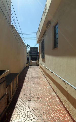 Casa para alugar com 392m², 6 quartos e 3 vagasQuintal lateral