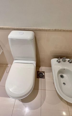 Apartamento à venda com 436m², 4 quartos e 2 vagas Apartamento à venda com 436m², 4 quartos e 2 vagasSuíte 2 - Banheiro