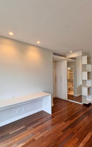 Apartamento à venda com 436m², 4 quartos e 2 vagas Apartamento à venda com 436m², 4 quartos e 2 vagasSuíte 1