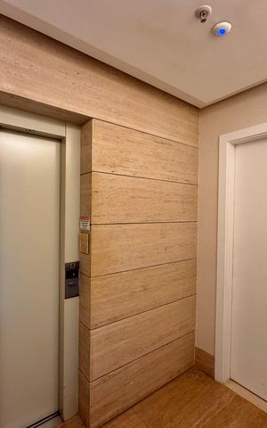 Apartamento à venda com 436m², 4 quartos e 2 vagas Apartamento à venda com 436m², 4 quartos e 2 vagasHall Entrada - Elevador privativo