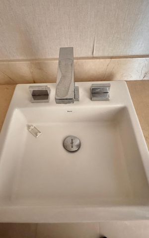 Apartamento à venda com 436m², 4 quartos e 2 vagas Apartamento à venda com 436m², 4 quartos e 2 vagasLavabo