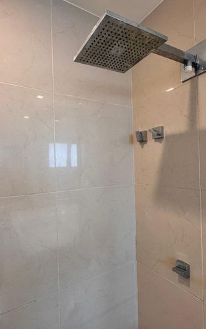 Apartamento à venda com 436m², 4 quartos e 2 vagas Apartamento à venda com 436m², 4 quartos e 2 vagasSuíte 4 (Master) - Banheiro