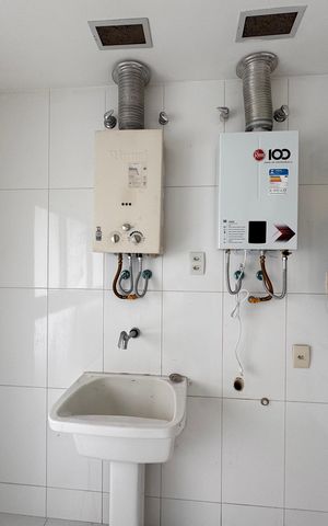 Apartamento à venda com 436m², 4 quartos e 2 vagas Apartamento à venda com 436m², 4 quartos e 2 vagasÁrea de Serviço