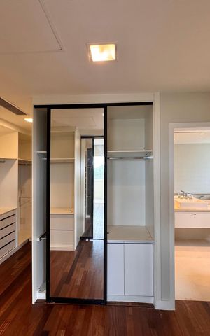 Apartamento à venda com 436m², 4 quartos e 2 vagas Apartamento à venda com 436m², 4 quartos e 2 vagasSuíte 4 (Master)