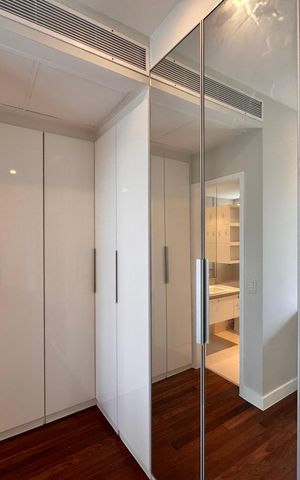 Apartamento à venda com 436m², 4 quartos e 2 vagas Apartamento à venda com 436m², 4 quartos e 2 vagasSuíte 1