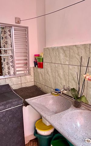 Casa à venda com 133m², 2 quartos e 2 vagas Casa à venda com 133m², 2 quartos e 2 vagasÁrea de Serviço