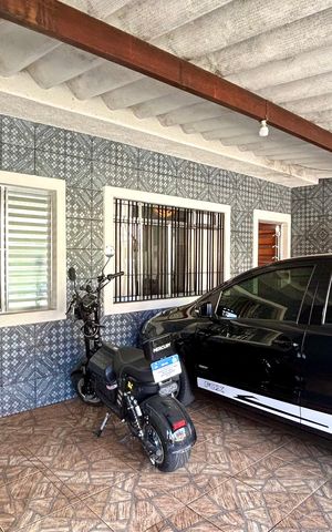 Casa à venda com 133m², 2 quartos e 2 vagas Casa à venda com 133m², 2 quartos e 2 vagasGaragem