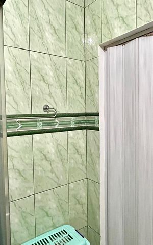 Casa à venda com 133m², 2 quartos e 2 vagas Casa à venda com 133m², 2 quartos e 2 vagasBanheiro 1