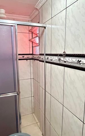 Casa à venda com 133m², 2 quartos e 2 vagas Casa à venda com 133m², 2 quartos e 2 vagasBanheiro 2