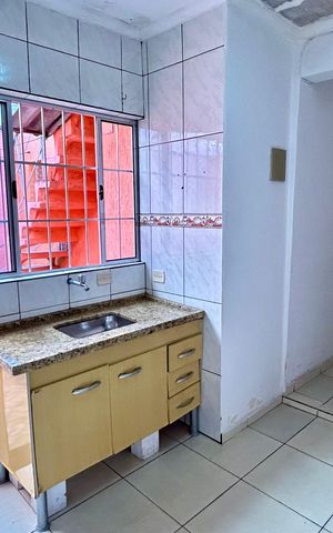 Casa à venda com 133m², 2 quartos e 2 vagas Casa à venda com 133m², 2 quartos e 2 vagasCozinha