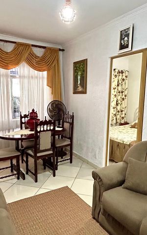 Casa à venda com 133m², 2 quartos e 2 vagas Casa à venda com 133m², 2 quartos e 2 vagasSala
