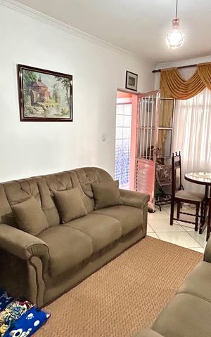 Casa à venda com 133m², 2 quartos e 2 vagas Casa à venda com 133m², 2 quartos e 2 vagasSala