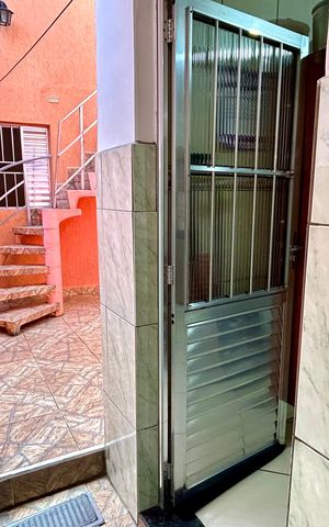 Casa à venda com 133m², 2 quartos e 2 vagas Casa à venda com 133m², 2 quartos e 2 vagasÁrea de Serviço