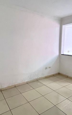 Casa à venda com 133m², 2 quartos e 2 vagas Casa à venda com 133m², 2 quartos e 2 vagasSala
